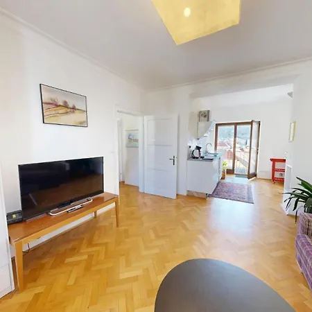 Marktplatz Mountain View غموندين