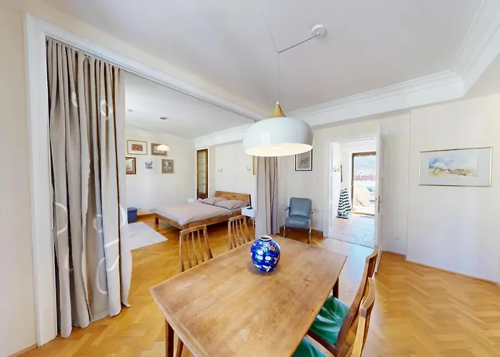 Marktplatz Mountain View غموندين